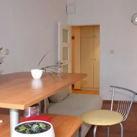 Апартамент Cozy In The Historical Center Of София